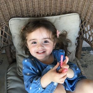 Meet your Posher, Amparo